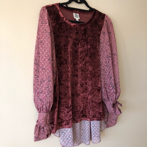 Ivy Jane Burgundy and Pink Velvet Top - Picture 2 of 5